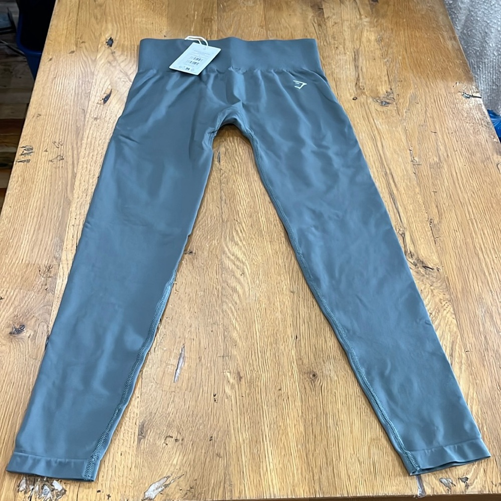 Brand New w/ tag- Gymshark Everyday Seamless Leggings - size M - teal